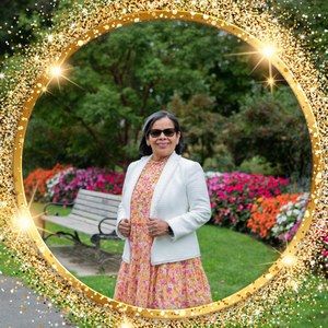 Meet your Posher, Evelia